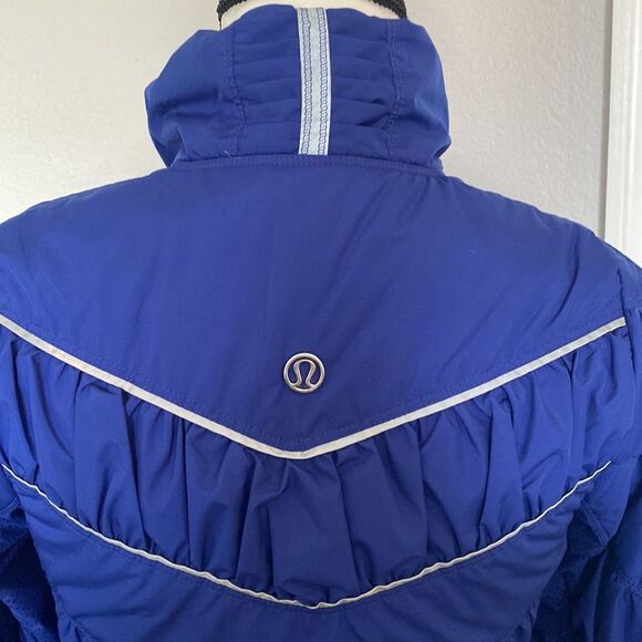 Lululemon Athletica Outward Bound Jacket sz 2 - Picture 6 of 8